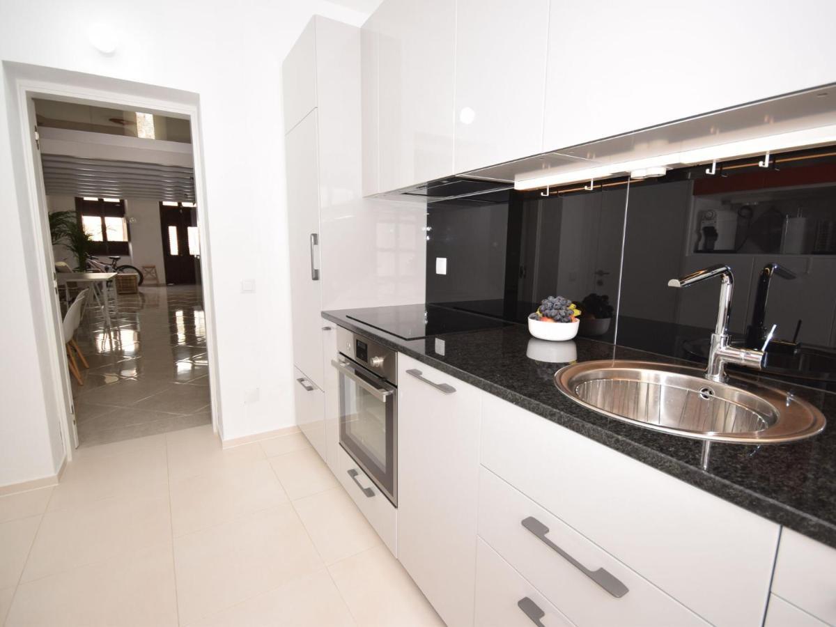 Modern Holiday Home In Olh O With Terrace Olhao Bagian luar foto